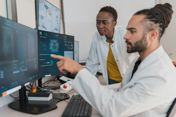 The Role of Technology in Improving Healthcare Supply Chains 1 img