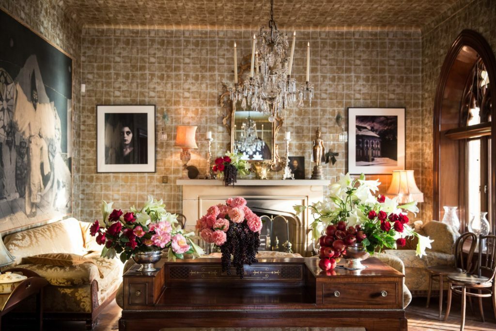 a room with a table and chairs